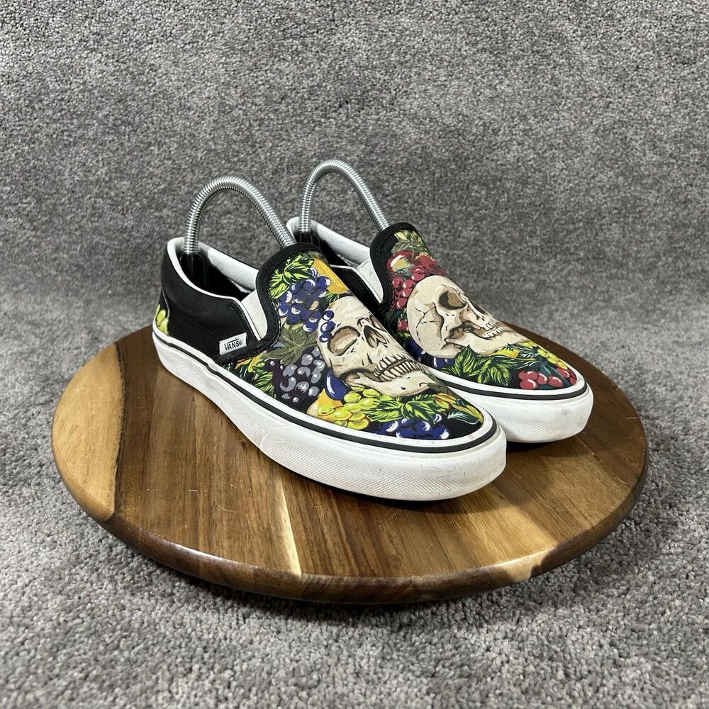 VANS Classic Slip-On Fruit Skull Women’s Size 7.5 Athletic Skate Shoes Used